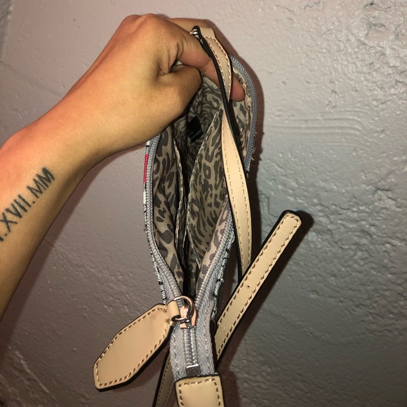 Vintage Guess crossbody bag - Picture 3 of 4